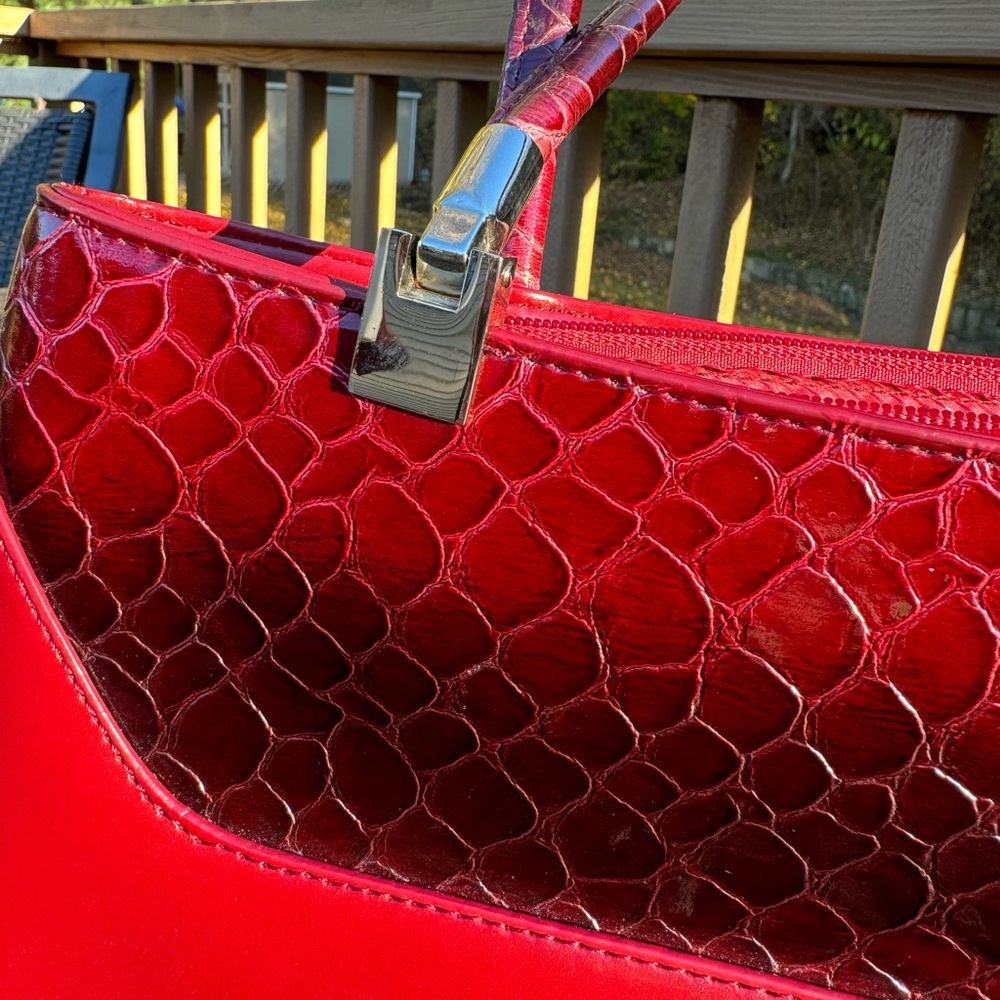 Women’s Red and Black Faux Snakeskin Shoulder Bag Vintage Inspired - Picture 2 of 8